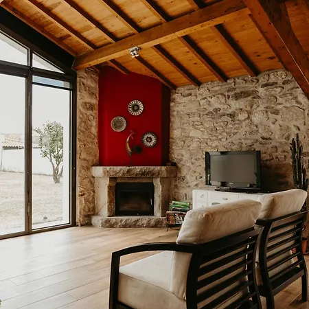 Casa Do Sorrio - Slow Down, Live Now