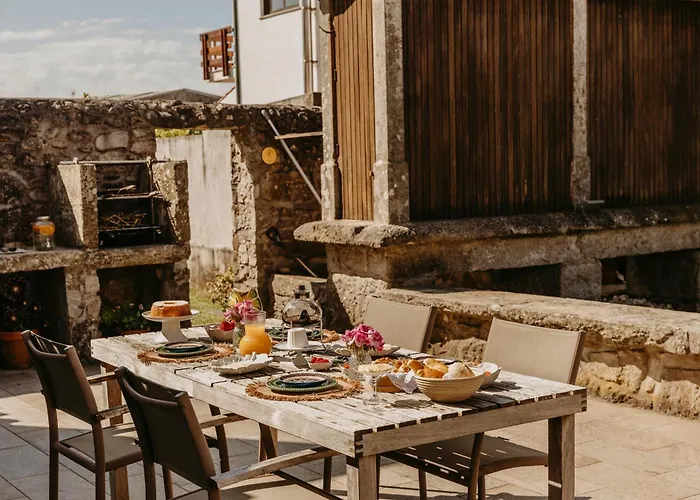 Casa Do Sorrio - Slow Down, Live Now *