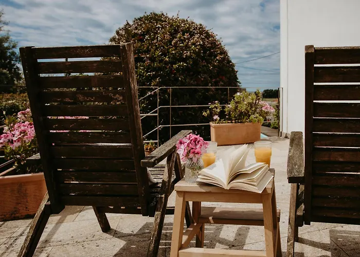 Casa Do Sorrio - Slow Down, Live Now *