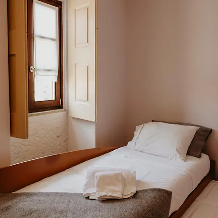 Casa Do Sorrio - Slow Down, Live Now - Uchill Viana do Castelo