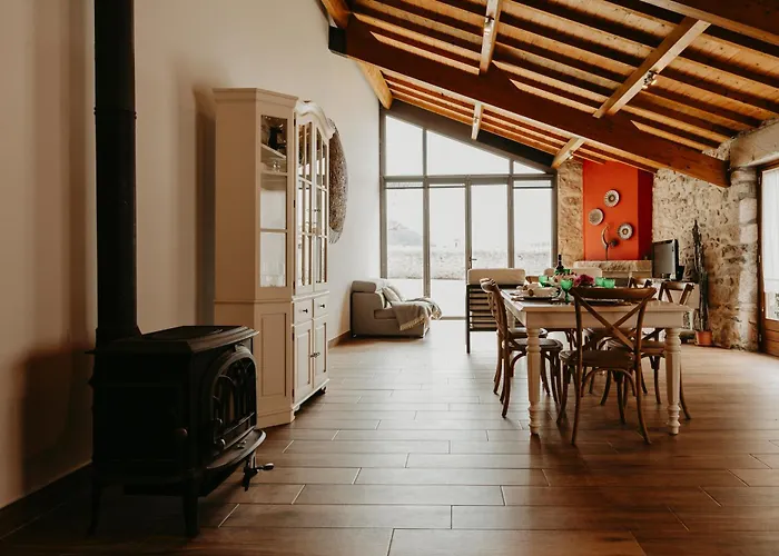 Дом отдыха Casa Do Sorrio - Slow Down, Live Now Виана-ду-Каштелу