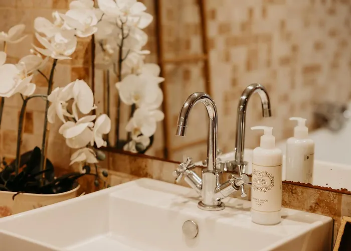 Casa Do Sorrio - Slow Down, Live Now